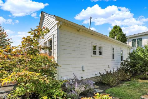 285 N Main Street Zionsville IN 46077