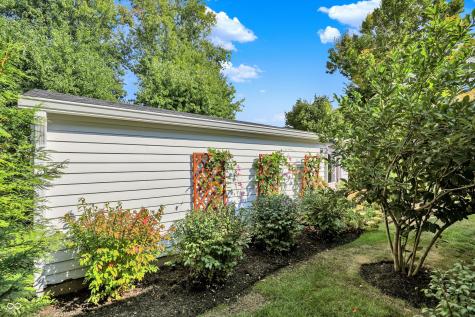 285 N Main Street Zionsville IN 46077