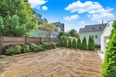 285 N Main Street Zionsville IN 46077