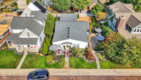 285 N Main Street Zionsville IN 46077