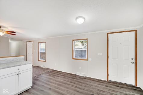 48 Echo Lake W Drive Mooresville IN 46158