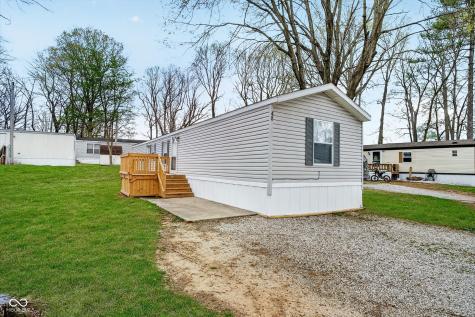 48 Echo Lake W Drive Mooresville IN 46158