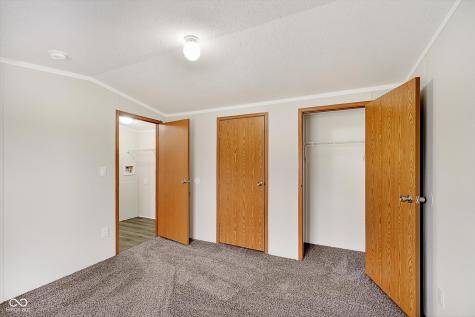 48 Echo Lake W Drive Mooresville IN 46158