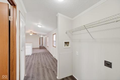 48 Echo Lake W Drive Mooresville IN 46158