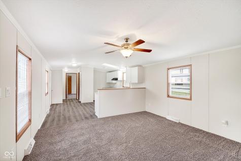 48 Echo Lake W Drive Mooresville IN 46158
