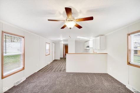 48 Echo Lake W Drive Mooresville IN 46158