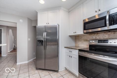 1135 Clairborne Court Carmel IN 46280