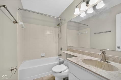 1135 Clairborne Court Carmel IN 46280