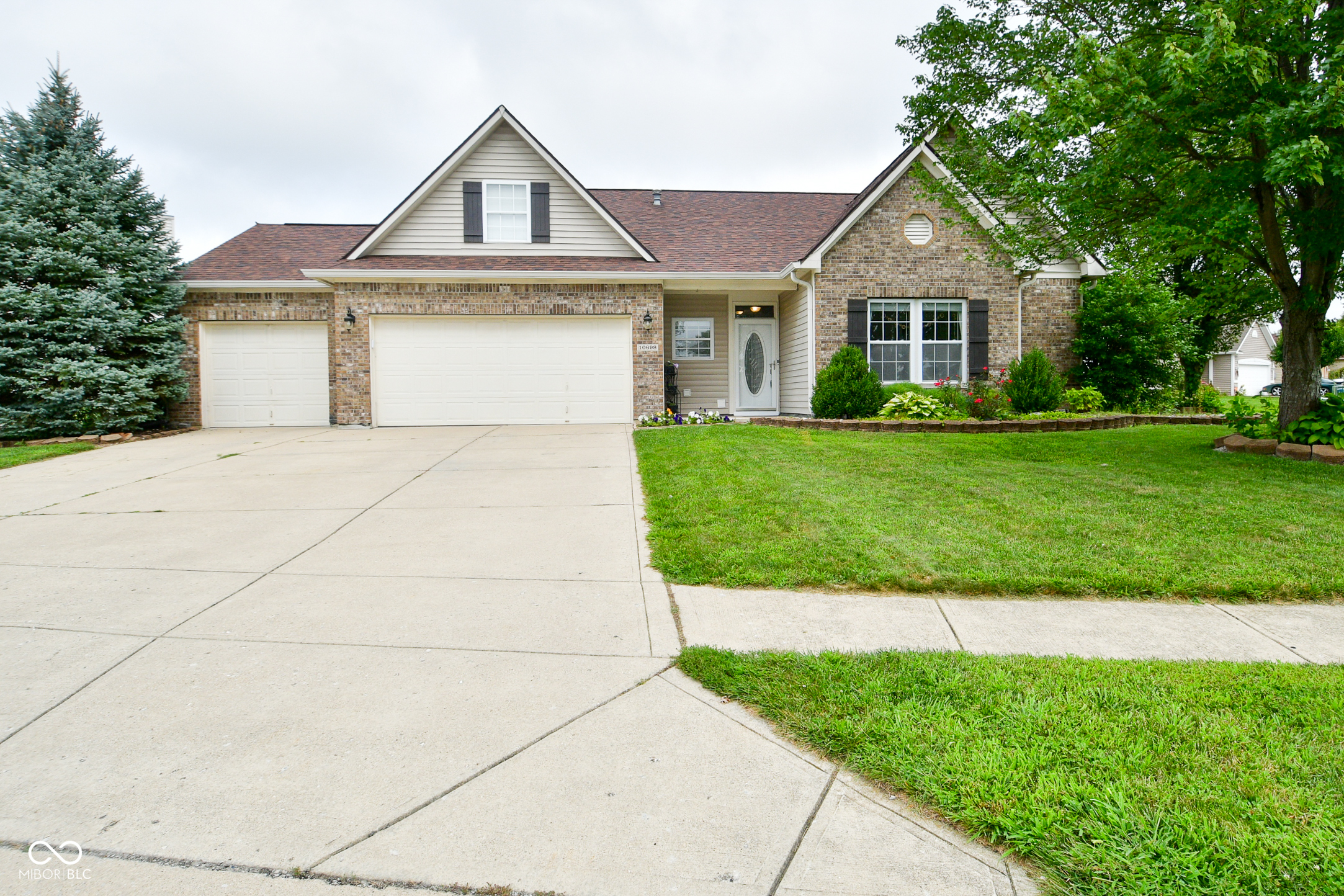 10698 Armstead Avenue Indianapolis IN 46234