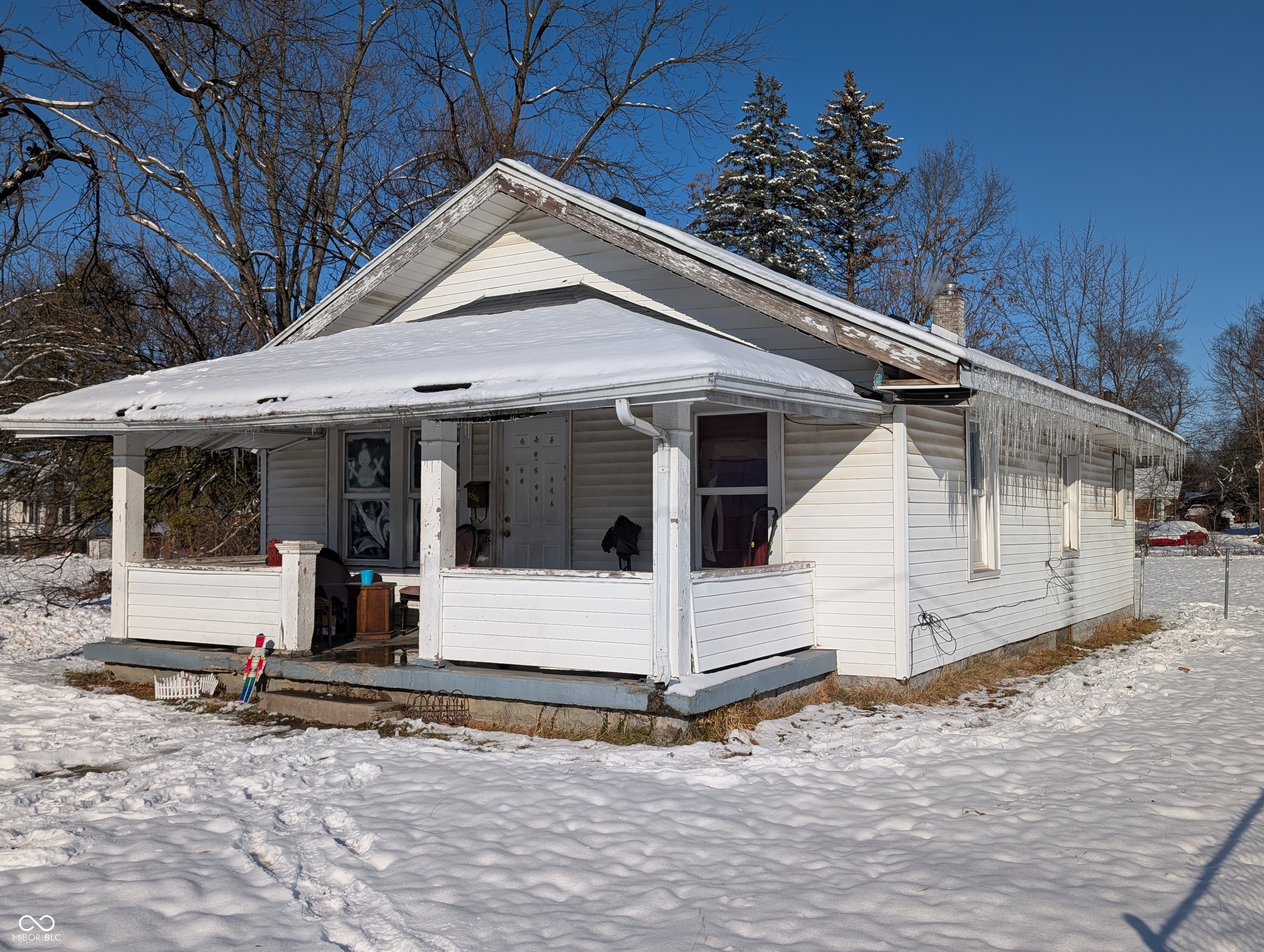 1736 W 12th Street Anderson IN 46016