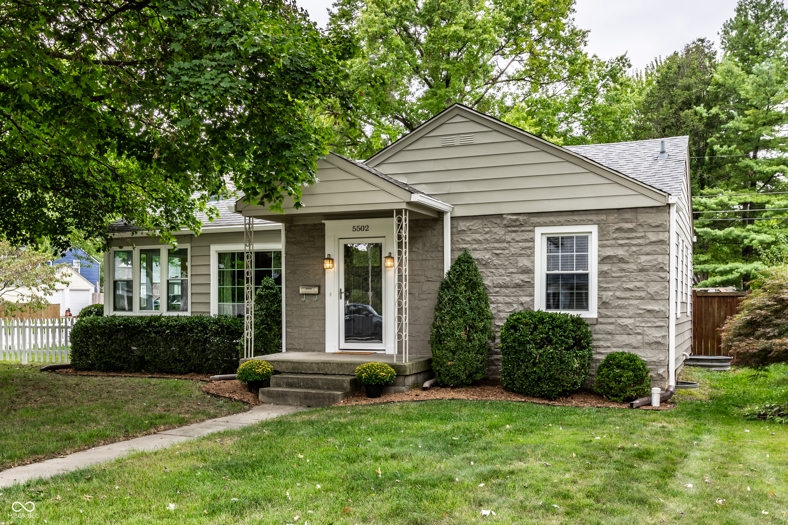 5502 Indianola Avenue Indianapolis IN 46220