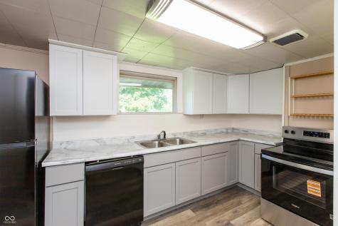 2204 Maple Street Columbus IN 47201