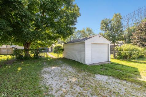 2204 Maple Street Columbus IN 47201