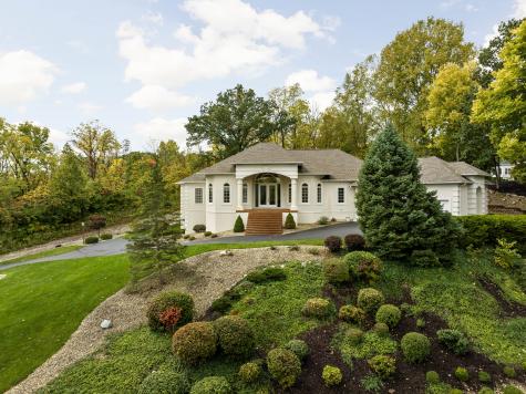 9025 Summer Estate Drive Indianapolis IN 46256