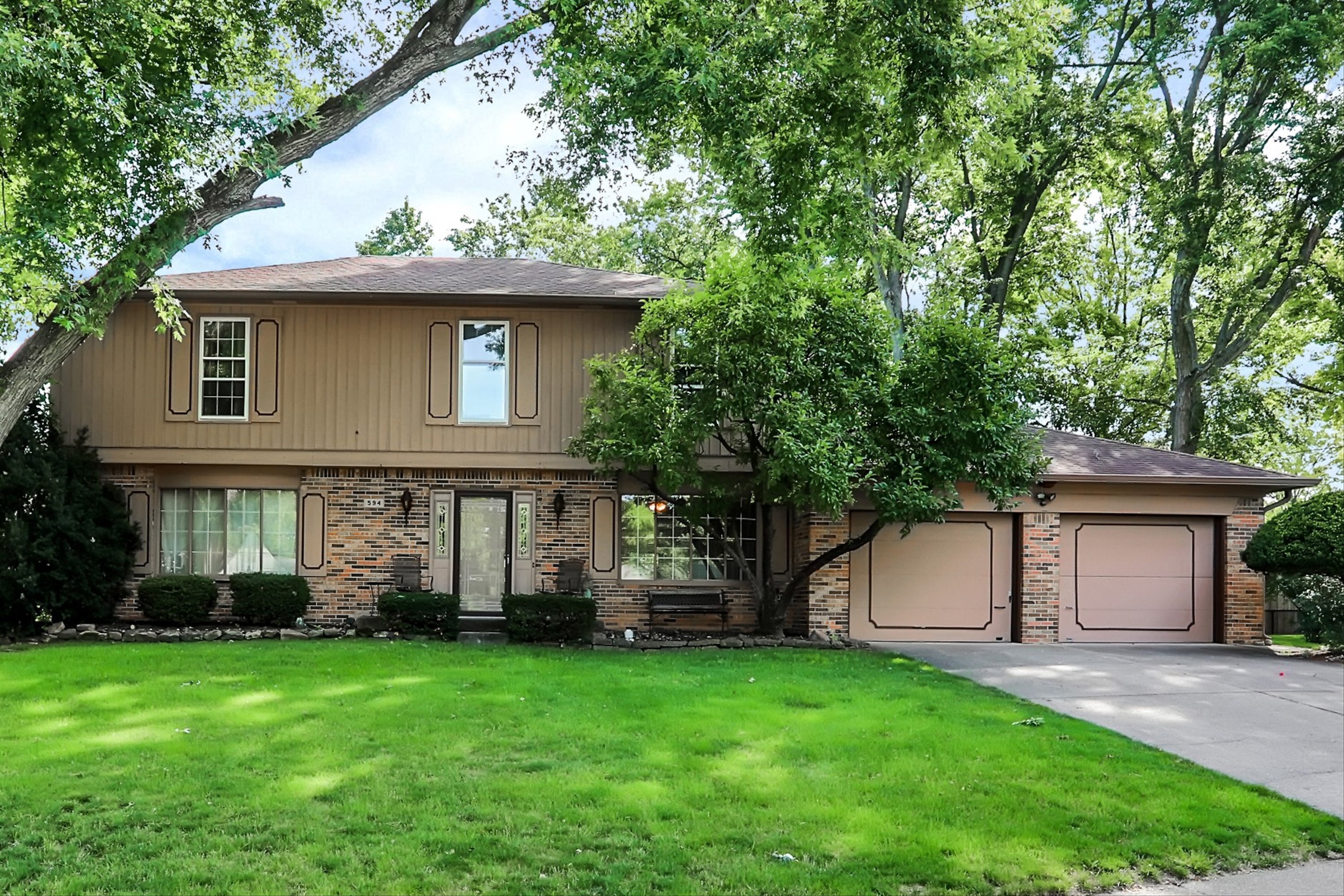 594 Watterson Court Indianapolis IN 46217