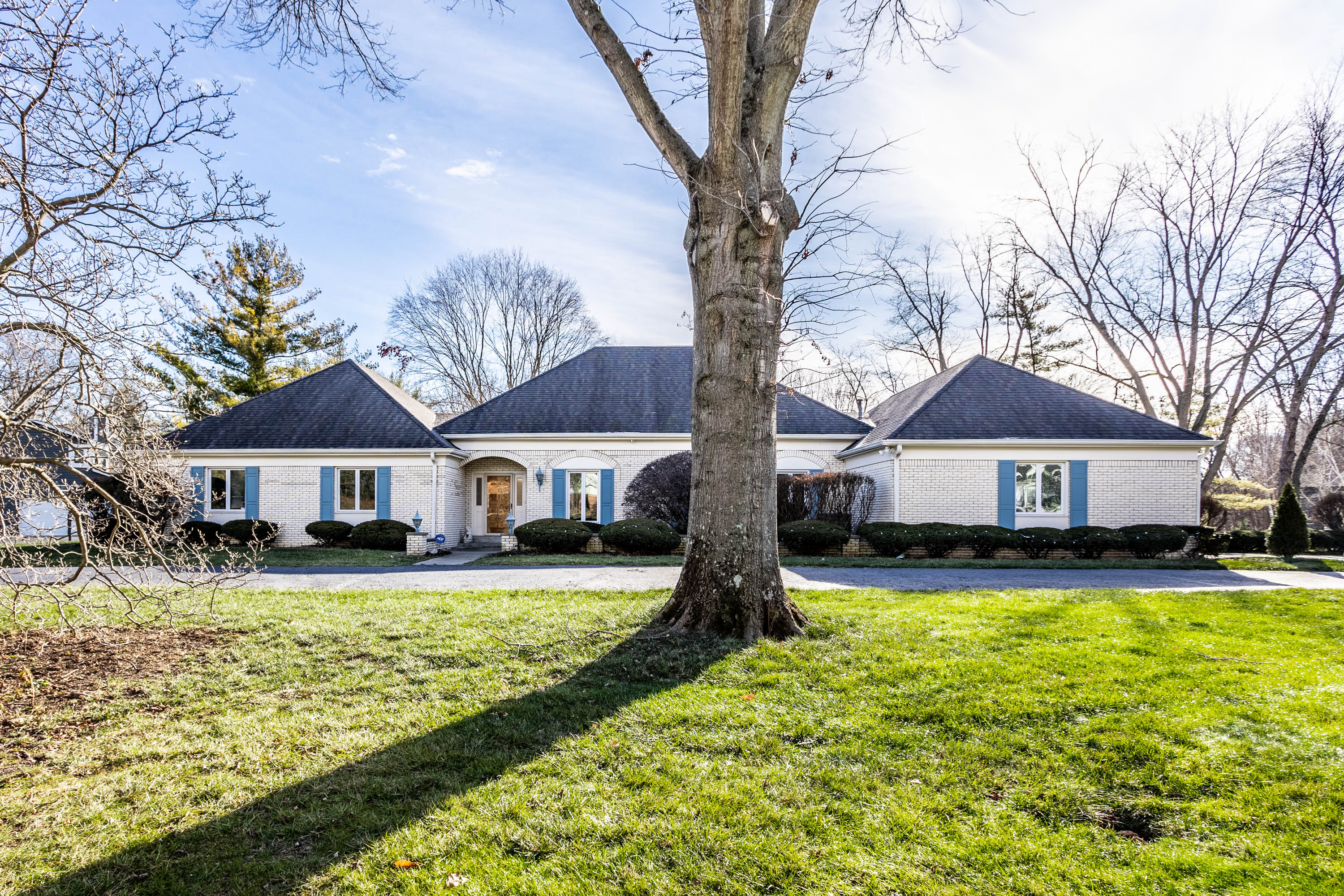 945 Round Table Court Indianapolis IN 46260