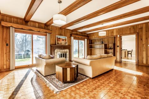 945 Round Table Court Indianapolis IN 46260