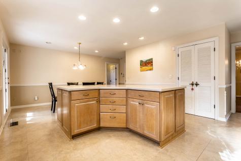 945 Round Table Court Indianapolis IN 46260