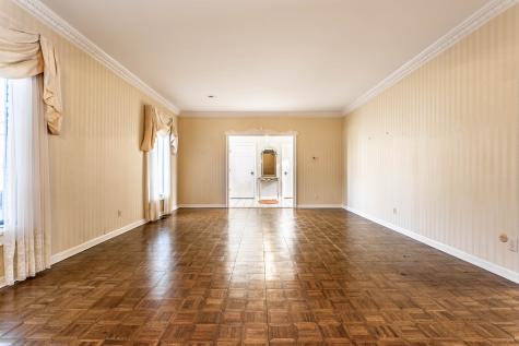 945 Round Table Court Indianapolis IN 46260