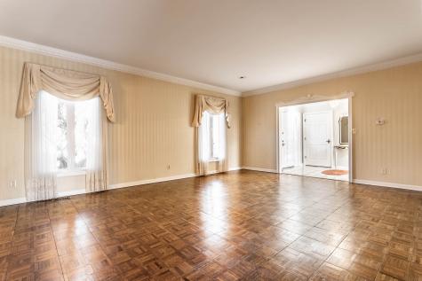945 Round Table Court Indianapolis IN 46260