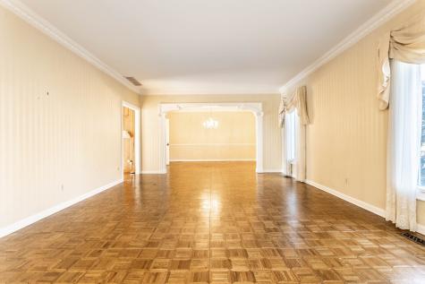 945 Round Table Court Indianapolis IN 46260