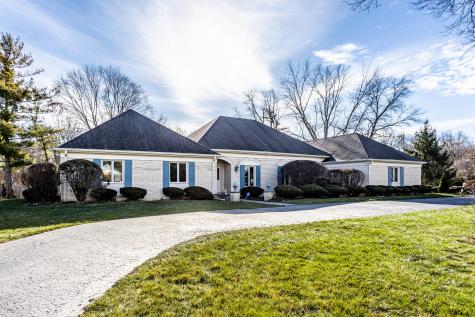945 Round Table Court Indianapolis IN 46260