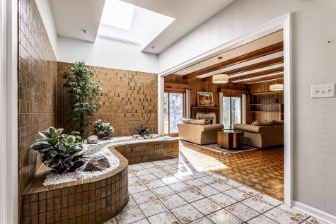 945 Round Table Court Indianapolis IN 46260