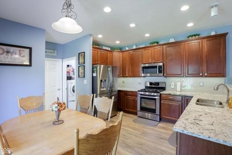 8112 Grassy Meadow Circle Indianapolis IN 46259