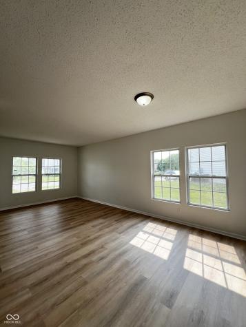 832 Spinney Lane Whiteland IN 46184