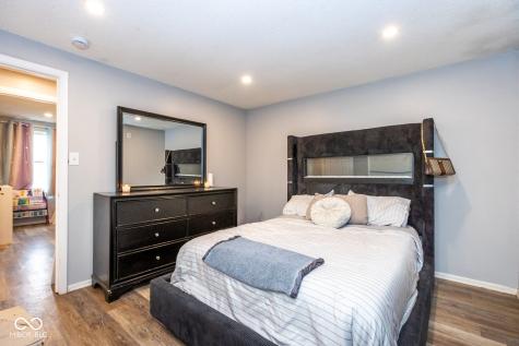 1817 Mutz Drive Indianapolis IN 46229