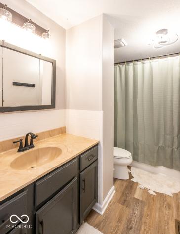 1817 Mutz Drive Indianapolis IN 46229