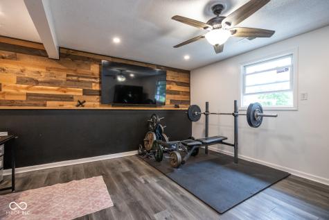 1817 Mutz Drive Indianapolis IN 46229