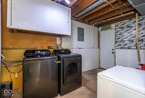 1817 Mutz Drive Indianapolis IN 46229