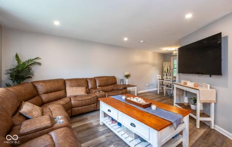1817 Mutz Drive Indianapolis IN 46229