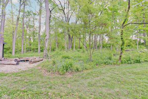 805 Eaglewood Drive Zionsville IN 46077