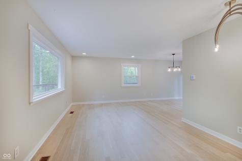 805 Eaglewood Drive Zionsville IN 46077