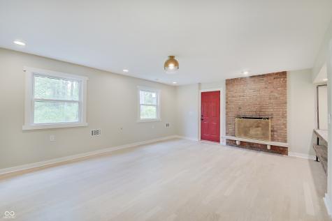805 Eaglewood Drive Zionsville IN 46077