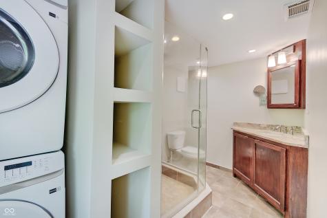 805 Eaglewood Drive Zionsville IN 46077