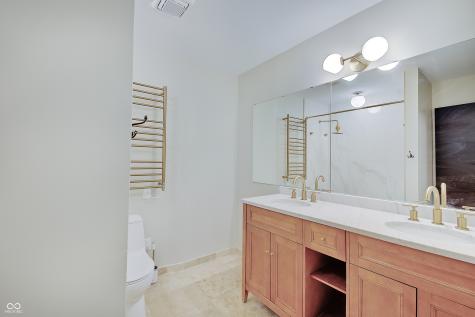 805 Eaglewood Drive Zionsville IN 46077