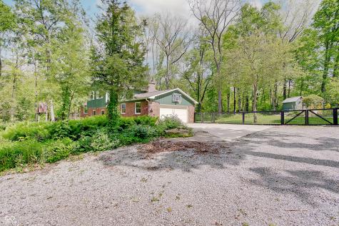 805 Eaglewood Drive Zionsville IN 46077