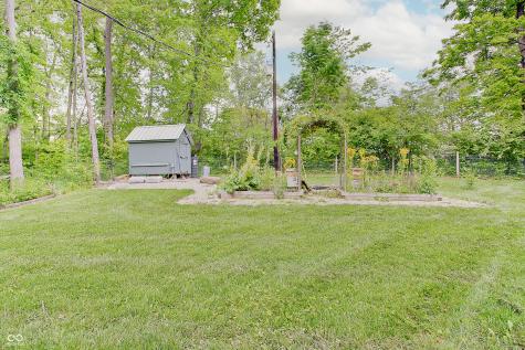 805 Eaglewood Drive Zionsville IN 46077