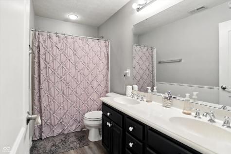 12471 Hawks Landing Drive Fishers IN 46037