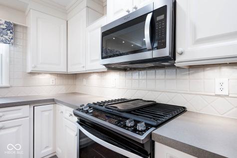 5942 Hillside Avenue East Drive Indianapolis IN 46220