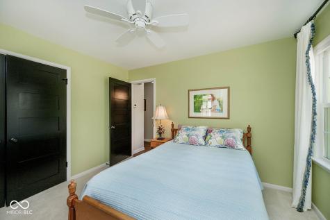 5942 Hillside Avenue East Drive Indianapolis IN 46220