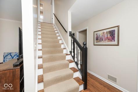 5942 Hillside Avenue East Drive Indianapolis IN 46220