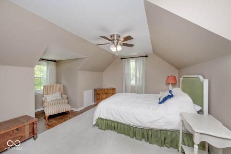 5942 Hillside Avenue East Drive Indianapolis IN 46220