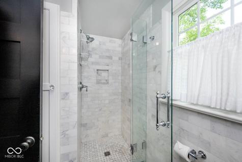 5942 Hillside Avenue East Drive Indianapolis IN 46220