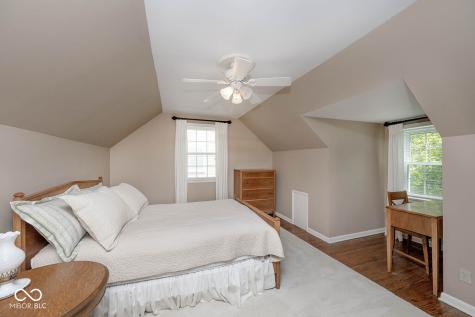 5942 Hillside Avenue East Drive Indianapolis IN 46220
