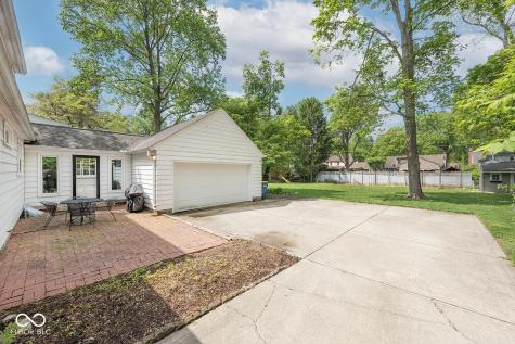 5942 Hillside Avenue East Drive Indianapolis IN 46220