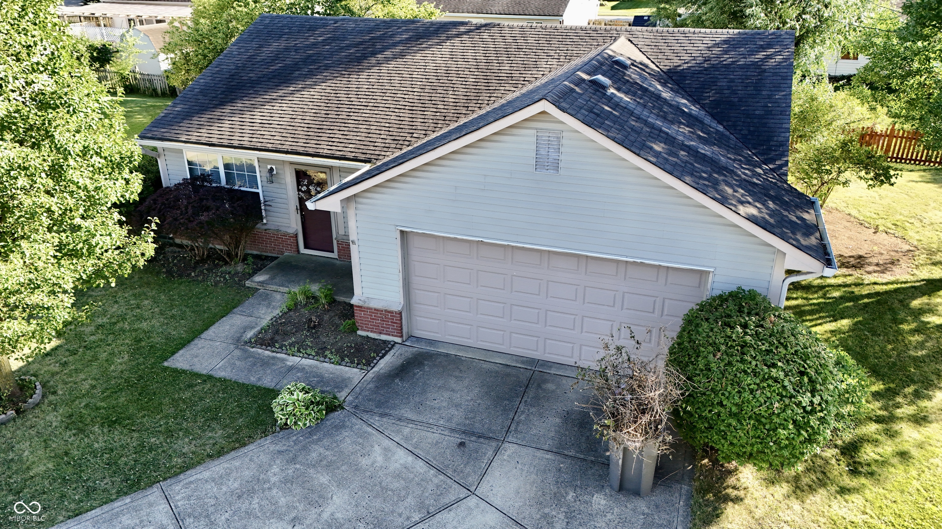6239 Colonnade Court Indianapolis IN 46237